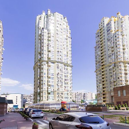 Navit Apartments With Breakfast, Near The Railway Station, The City Center, The Park Kiev Exteriör bild