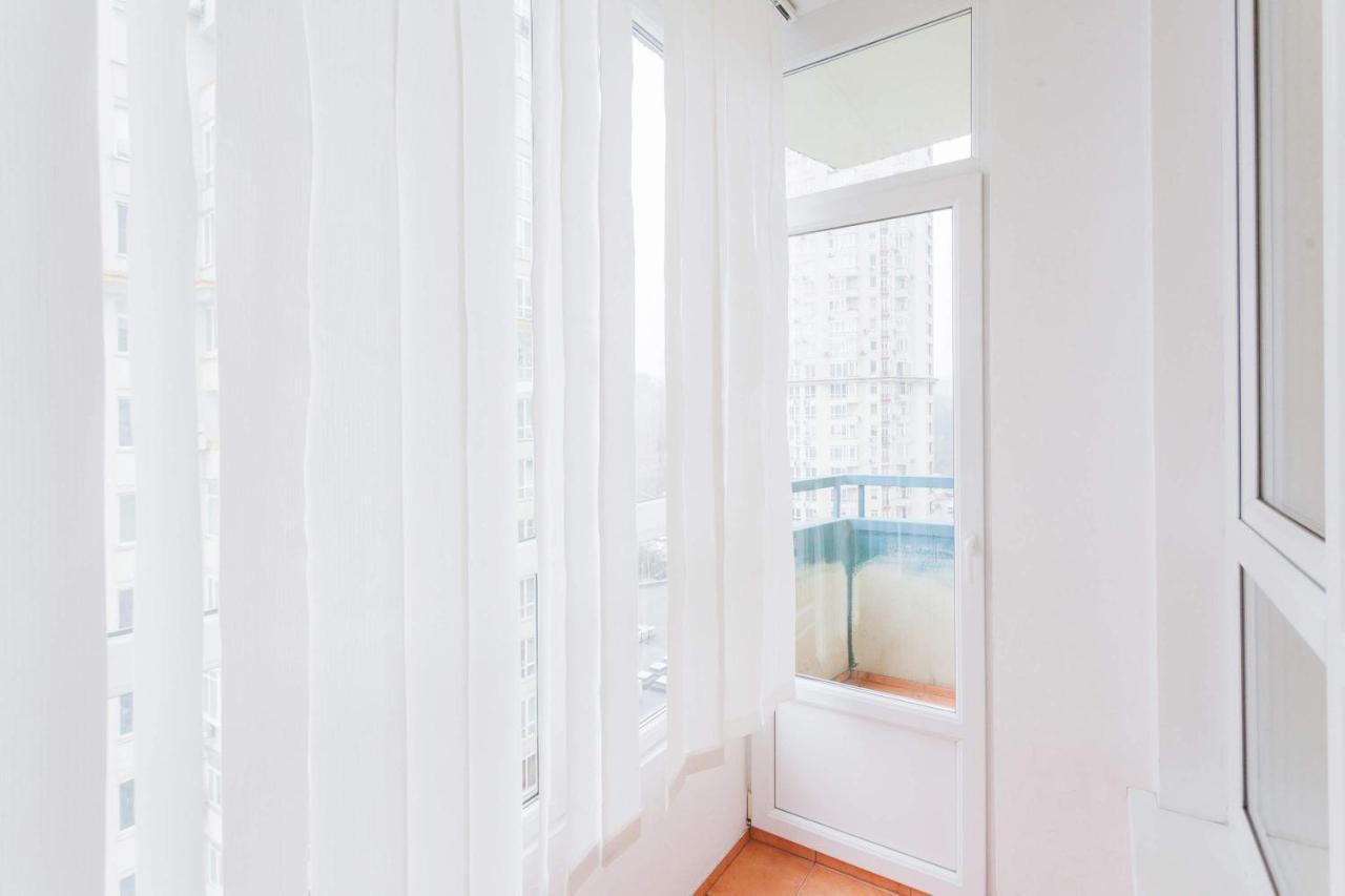 Navit Apartments With Breakfast, Near The Railway Station, The City Center, The Park Kiev Exteriör bild