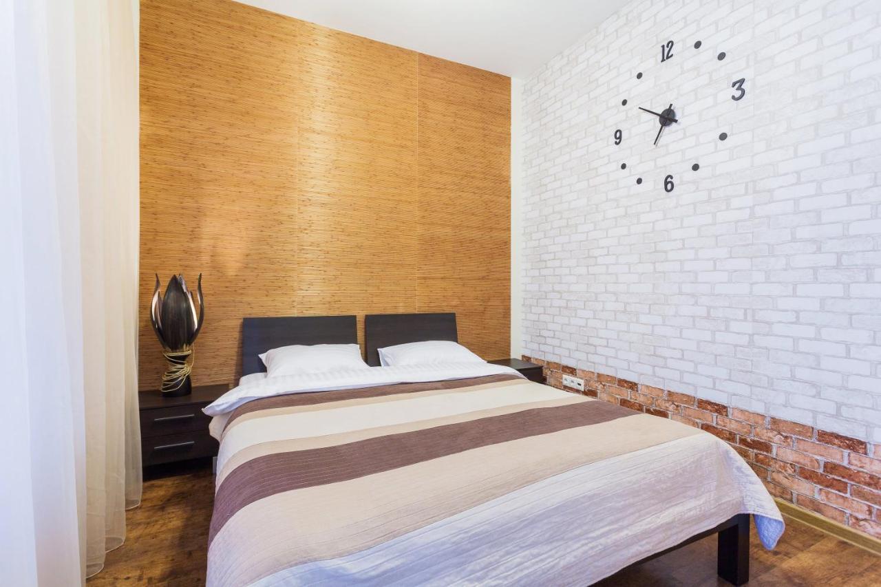 Navit Apartments With Breakfast, Near The Railway Station, The City Center, The Park Kiev Exteriör bild