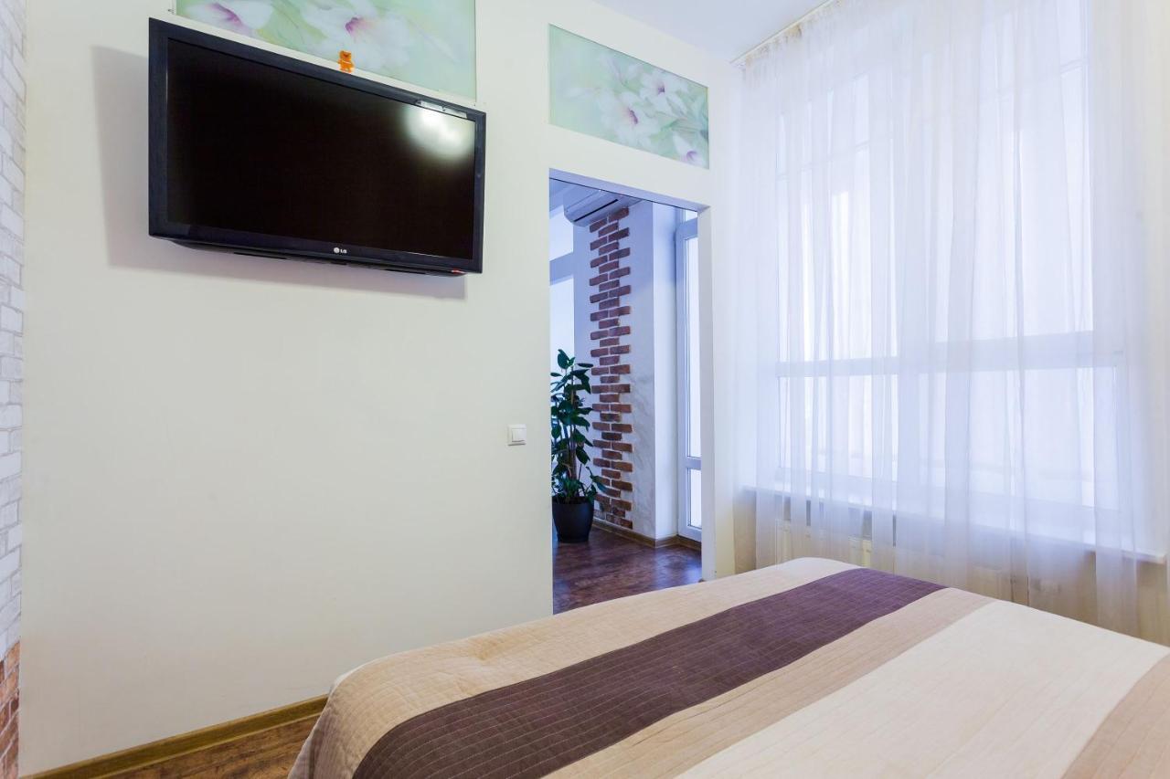 Navit Apartments With Breakfast, Near The Railway Station, The City Center, The Park Kiev Exteriör bild