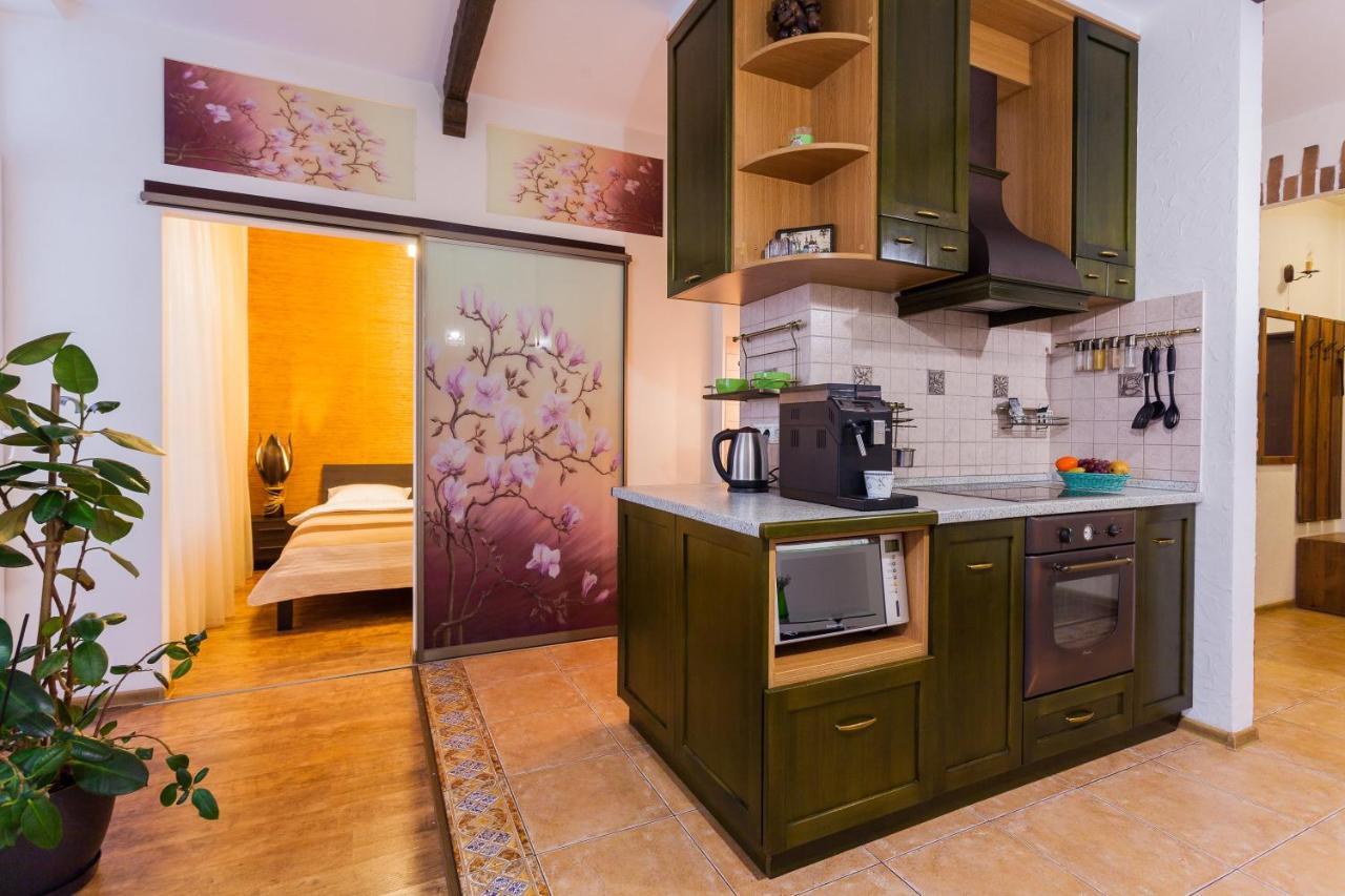 Navit Apartments With Breakfast, Near The Railway Station, The City Center, The Park Kiev Exteriör bild