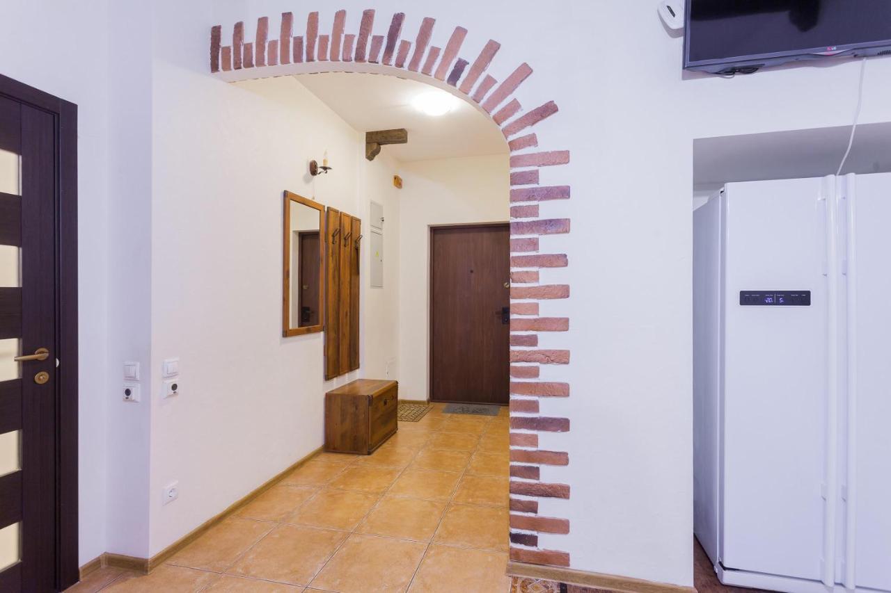 Navit Apartments With Breakfast, Near The Railway Station, The City Center, The Park Kiev Exteriör bild